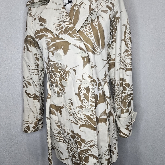 Cabi Wimbledon Courtyard yard trench coat - Picture 5 of 8